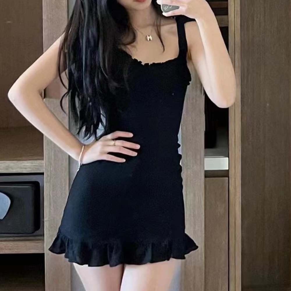 NWOT Reformation Christine Dress Black - Picture 1 of 8